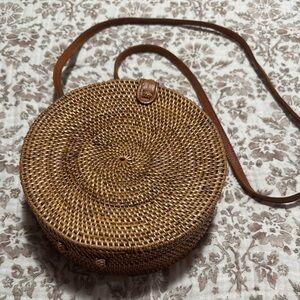 Francesca's Collections Tan Crossbody Bag with Spiral Weave